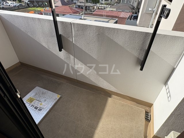 20/27 バルコニー