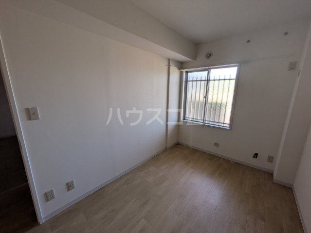 13/30 寝室