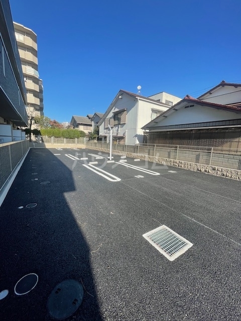 28/30 駐車場