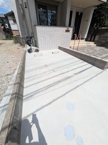 15/18 駐車場