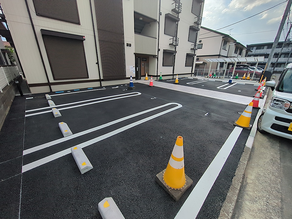 25/30 駐車場