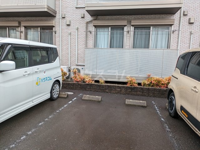 24/25 駐車場