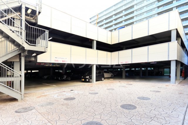 17/18 駐車場