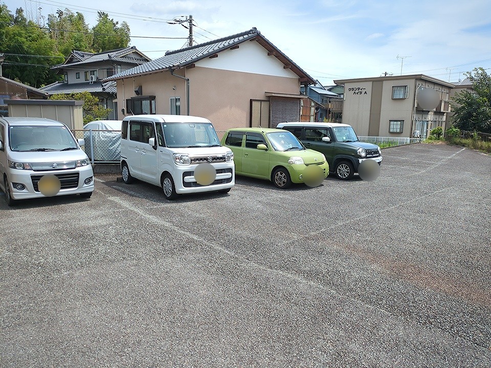2/3 駐車場