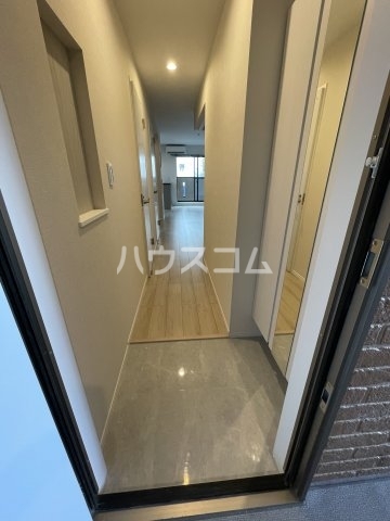 13/28 玄関