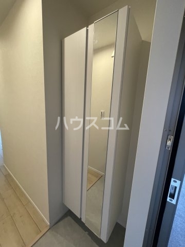 14/28 玄関
