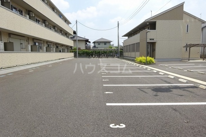 18/29 駐車場