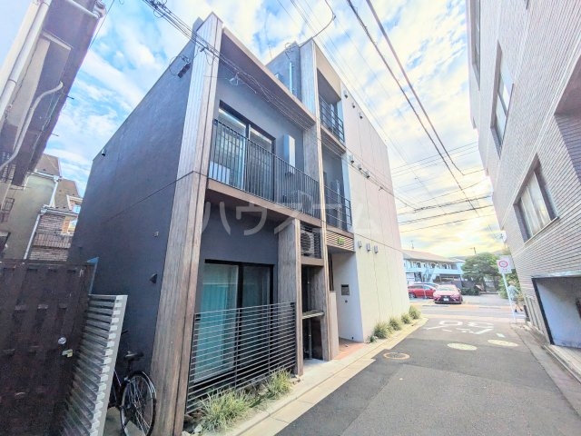 2/8 外観