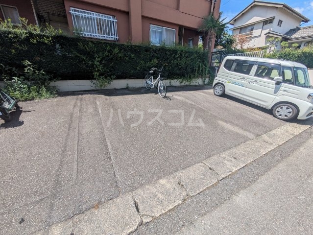 2/10 駐車場