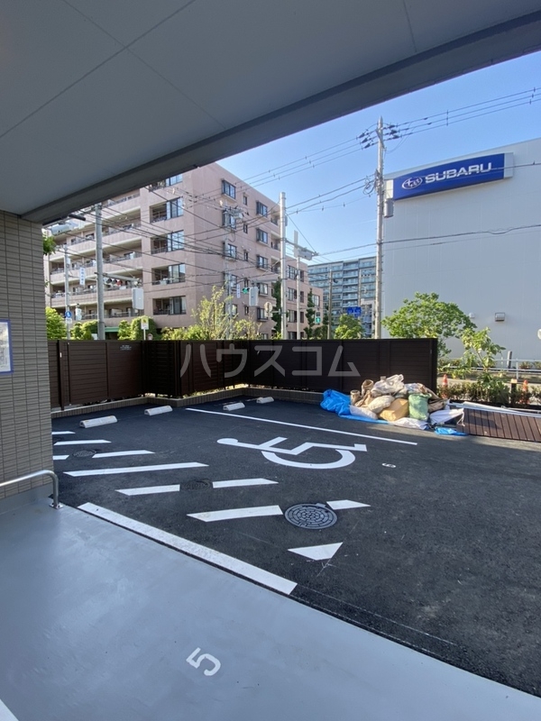 3/6 駐車場
