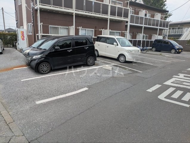 2/2 駐車場
