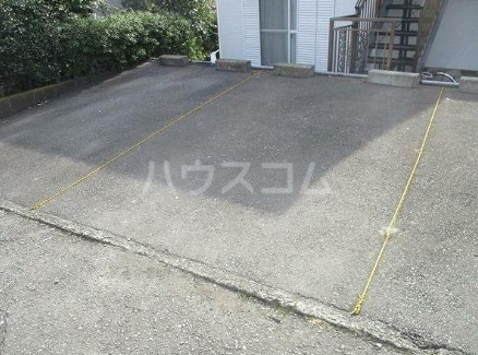 22/30 駐車場