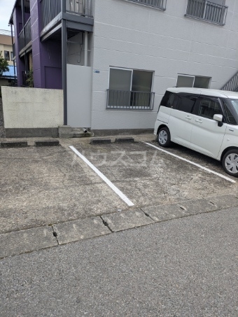 21/24 駐車場