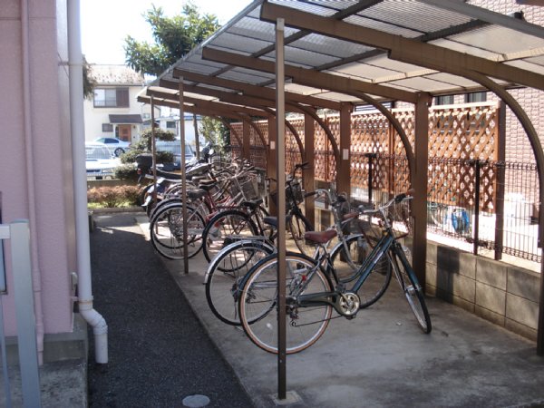 24/30 エントランス