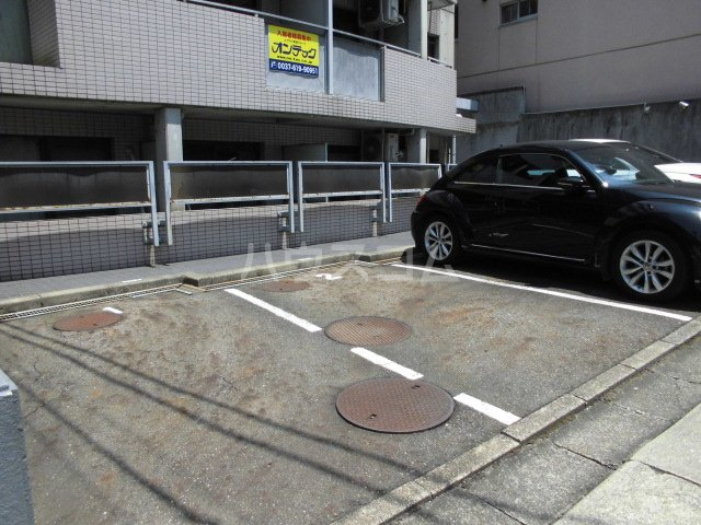 2/6 駐車場