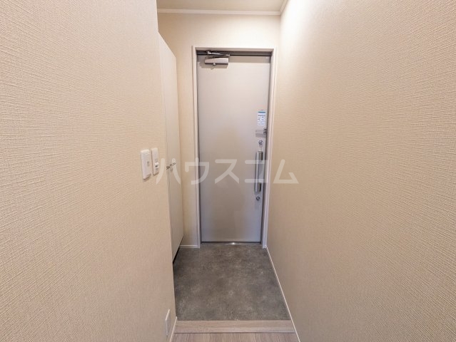 13/30 玄関