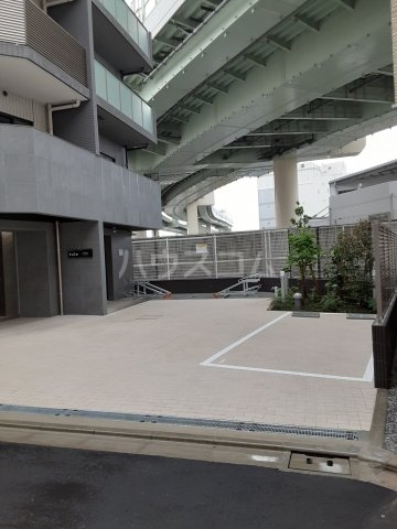 23/30 駐車場