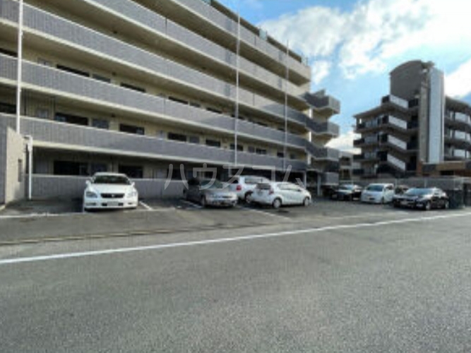 20/22 駐車場