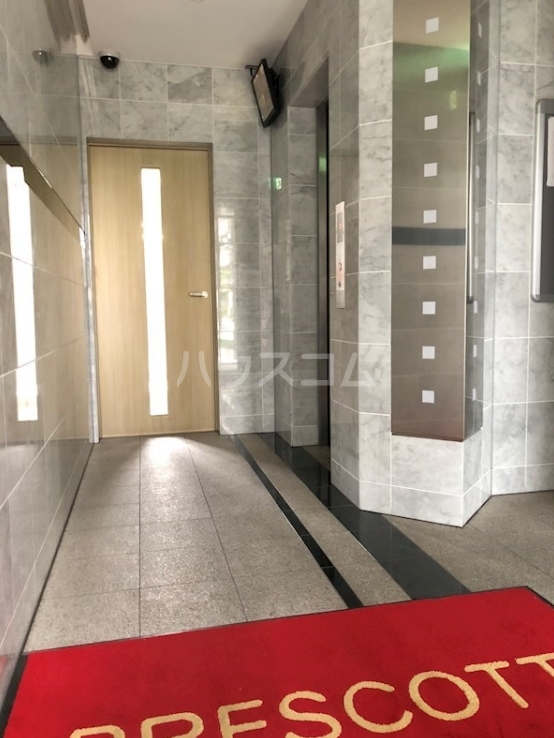 23/24 エントランス