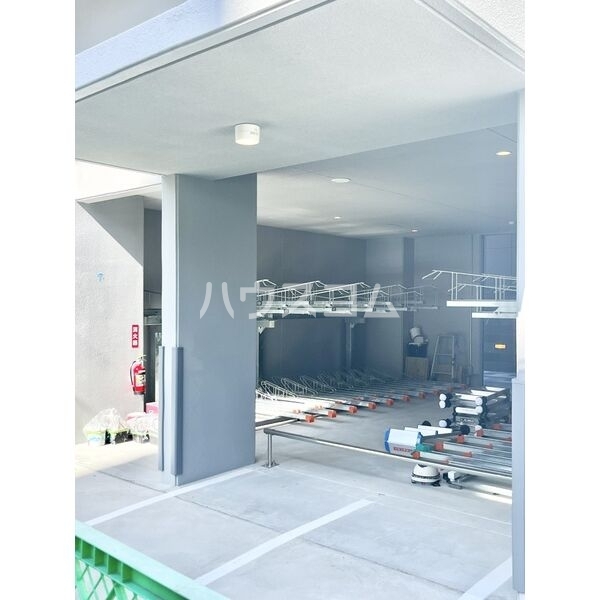 16/21 駐車場