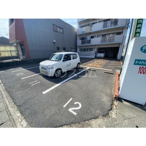 3/4 駐車場