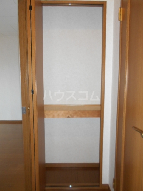 13/30 収納