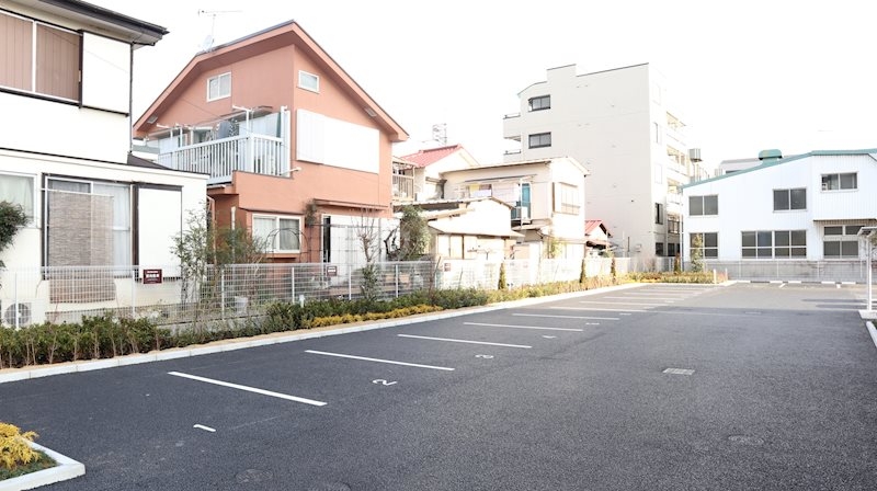 22/27 駐車場