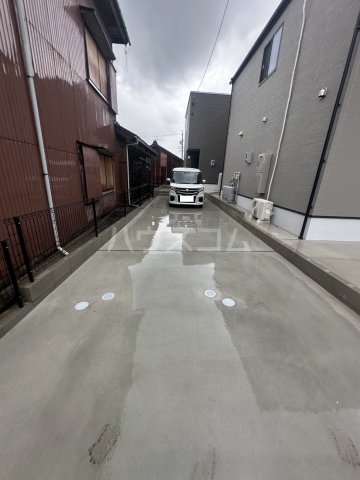 2/5 駐車場