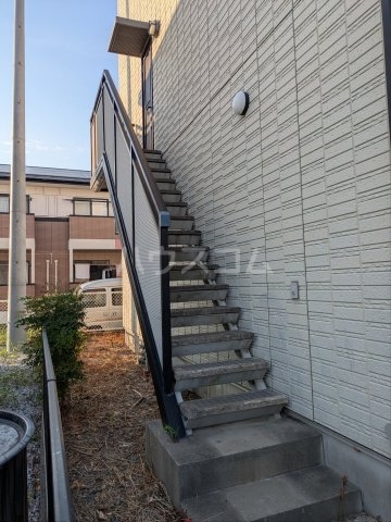 28/30 エントランス