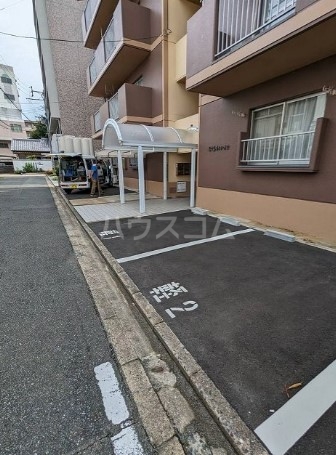 14/15 駐車場