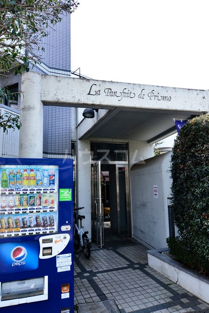 1/2 エントランス