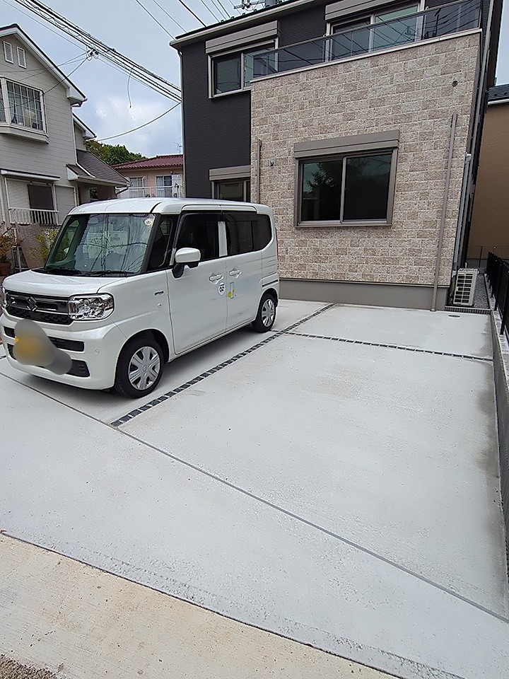 2/5 駐車場
