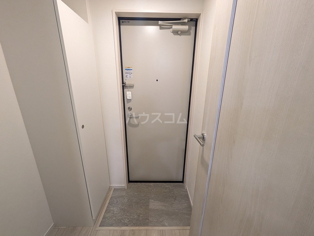 13/30 玄関