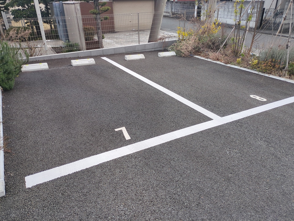 13/14 駐車場