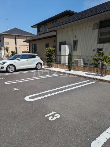 19/28 駐車場