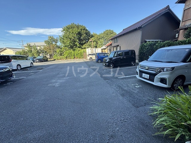 25/30 駐車場