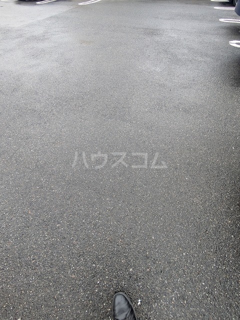 2/3 駐車場