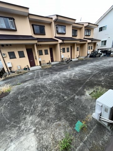 21/26 駐車場