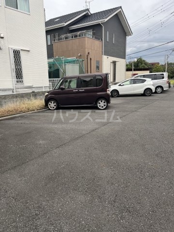 24/26 駐車場