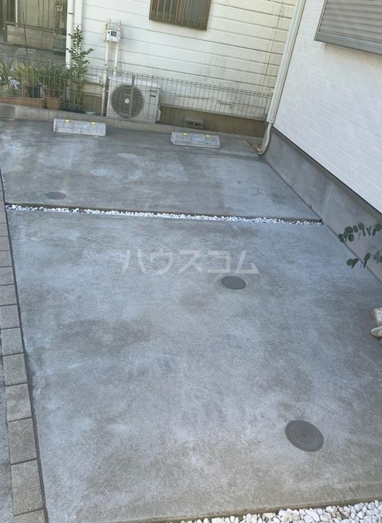 17/27 駐車場