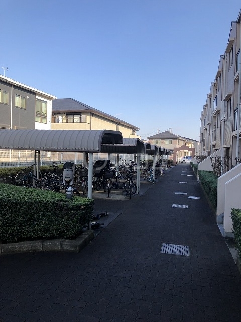 28/30 駐車場