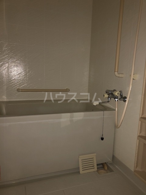 16/30 浴室