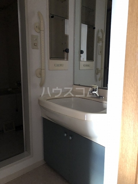 18/30 洗面