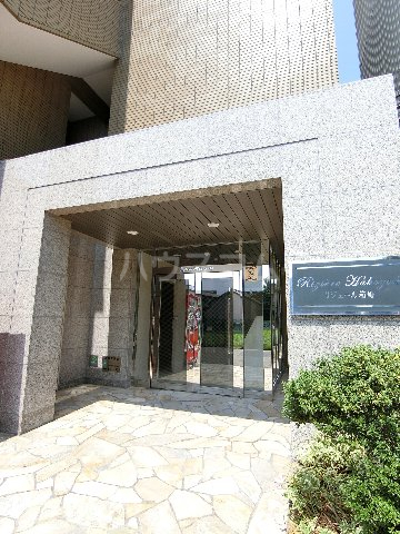 24/29 エントランス
