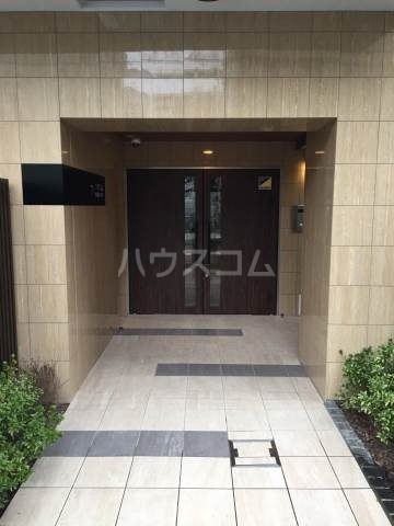 16/21 エントランス
