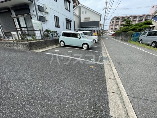 17/27 駐車場