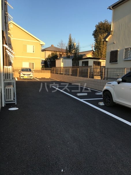 22/29 駐車場