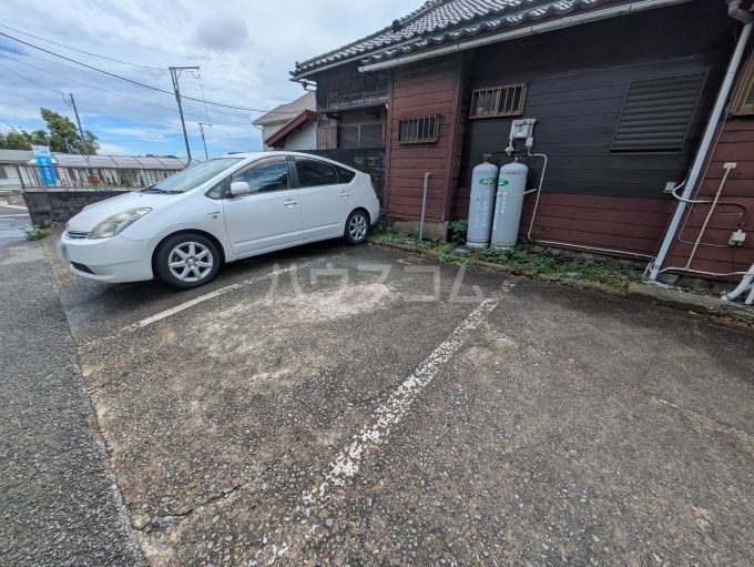 22/27 駐車場