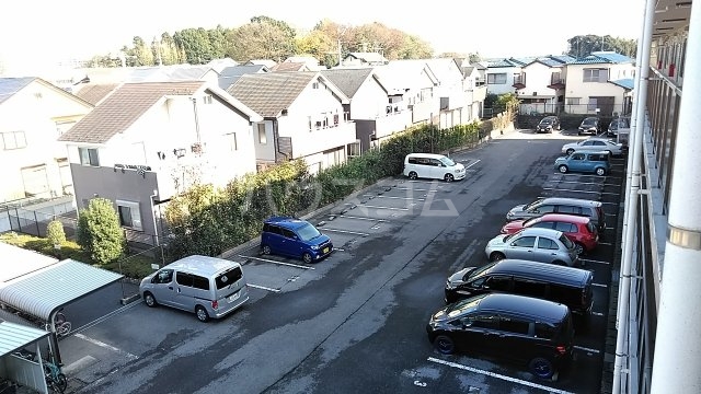 2/3 駐車場
