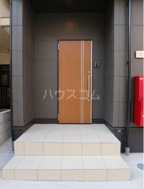 14/30 玄関